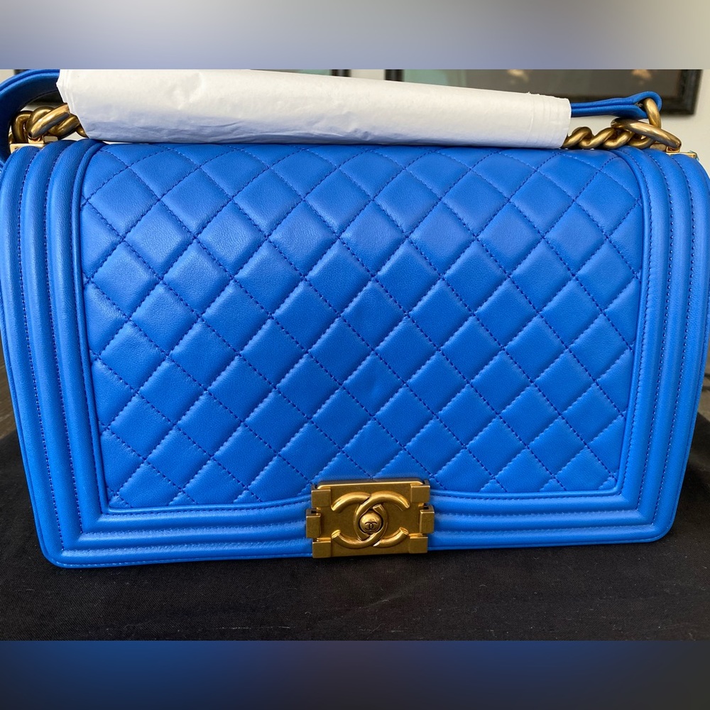 CHANEL boy flap bag with gold hardware
